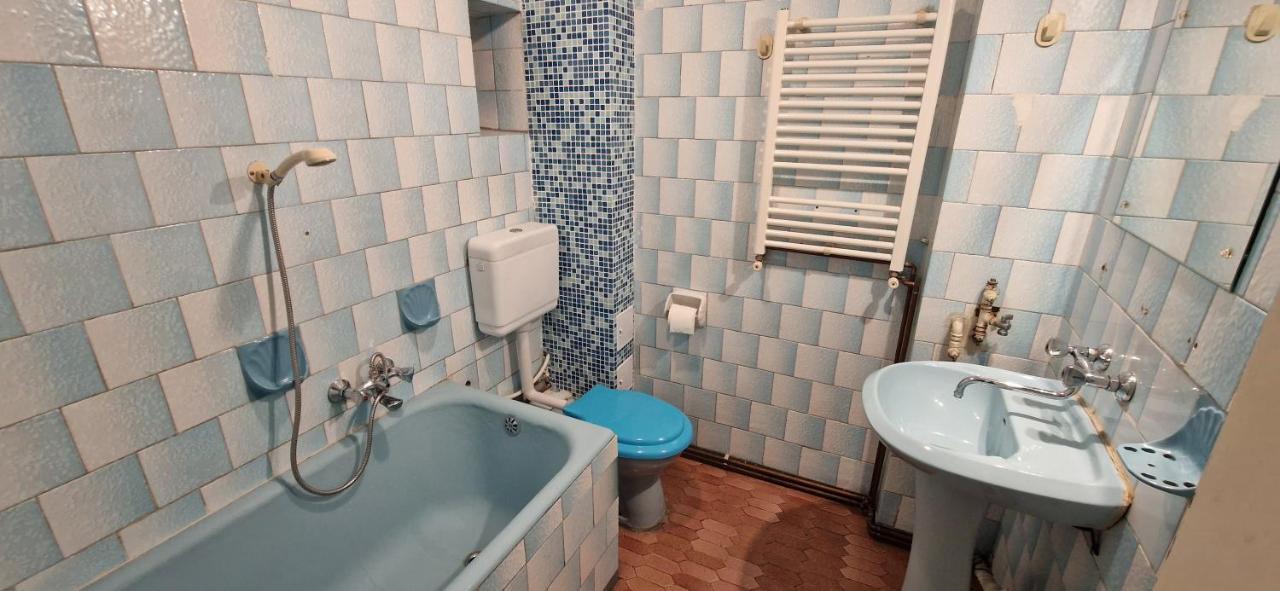 Domum - The Comunist Apartment Bucharest Exterior photo