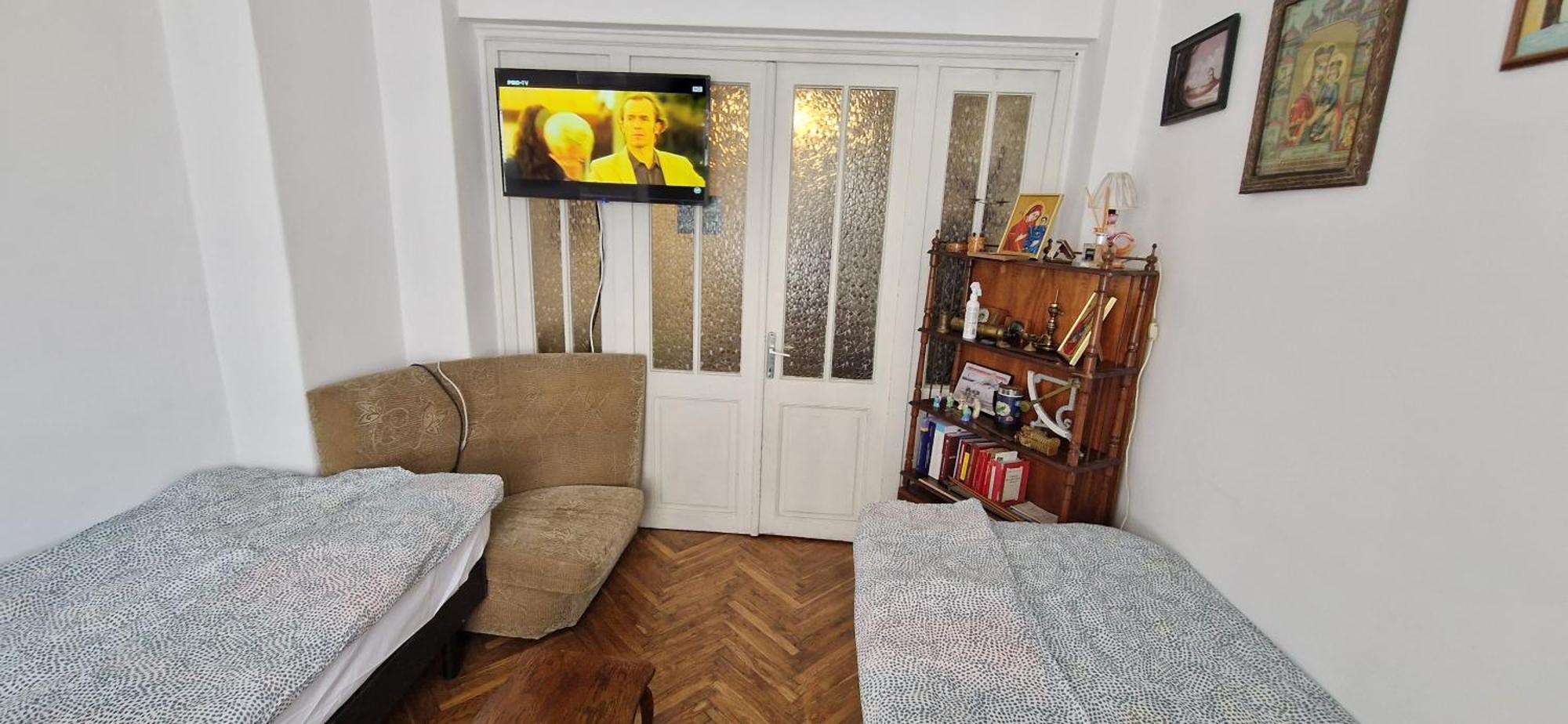 Domum - The Comunist Apartment Bucharest Exterior photo